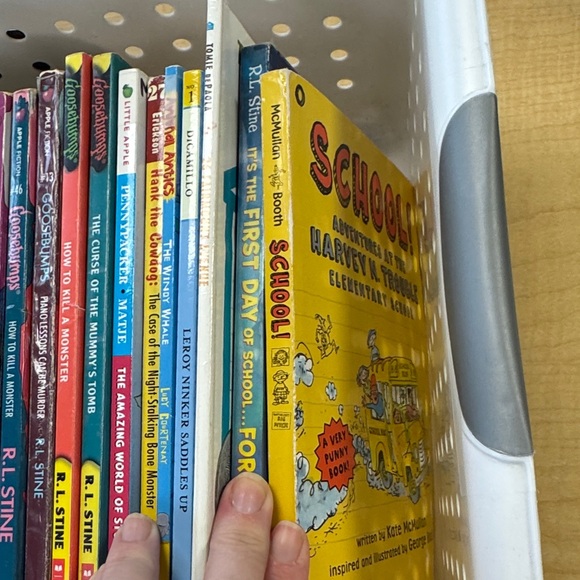 Kids Paperback Book Lot of 34 books— graphic novels, silly stories, mysteries - Picture 6 of 6